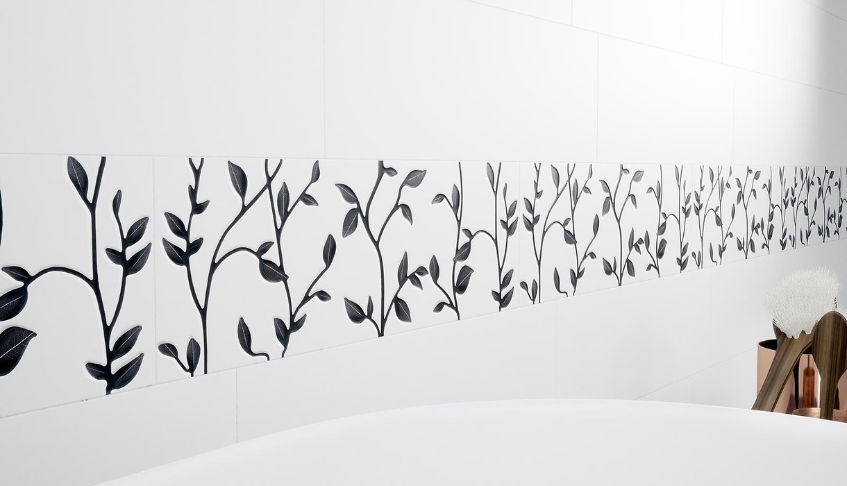 Białe i czarne płytki dekoracyjne w kwiaty na ścianę do łazienki - WINTER VINE FLORAL