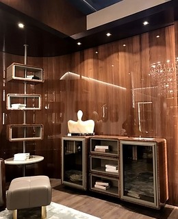 Ciemny i elegancki. Postaw na mocny akcent we wnętrzu. 6