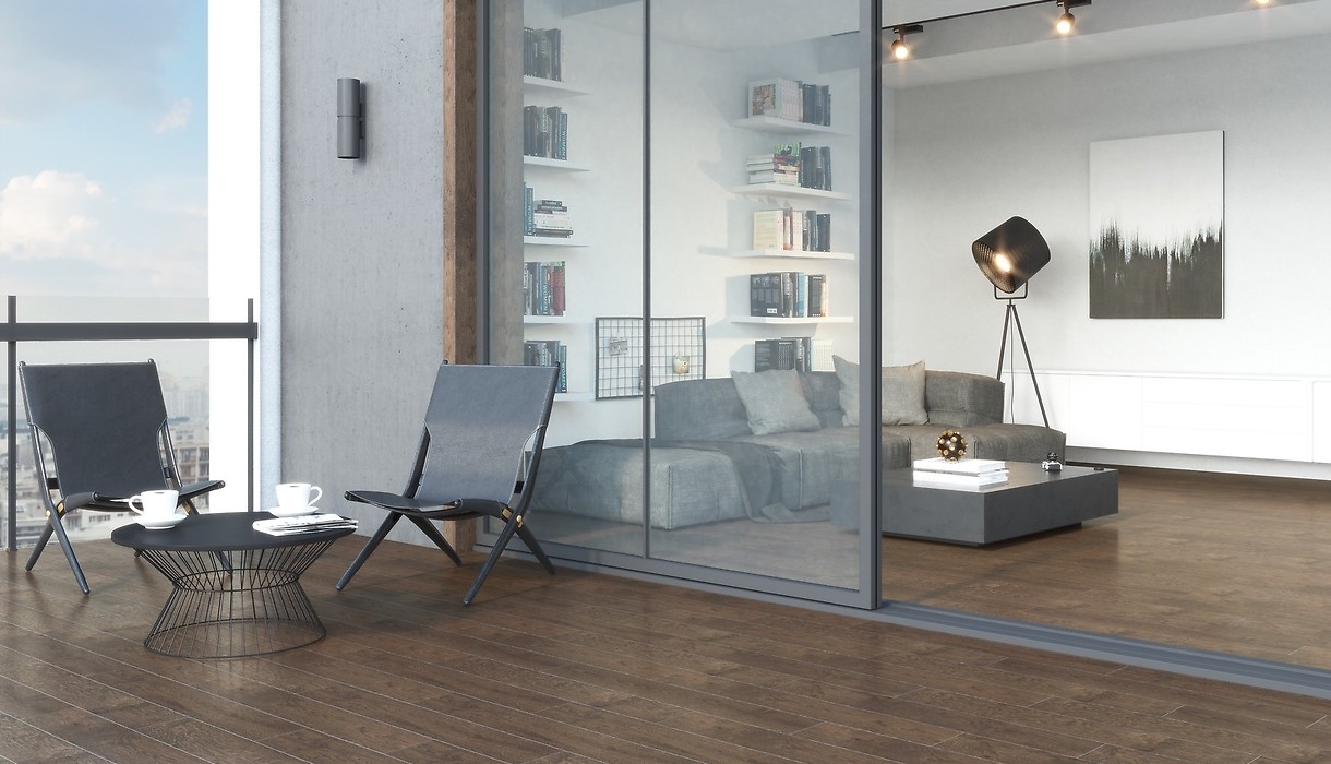 Płytki z kolekcji Selected Oak od Opoczno możesz położyć także na balkonie