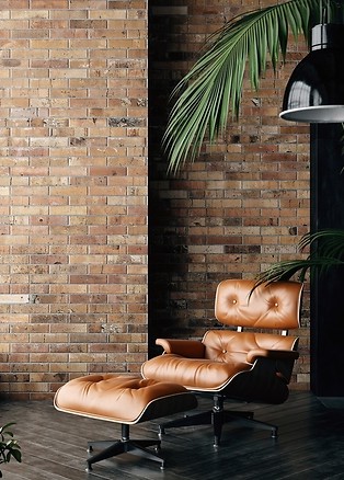 Cegła, wysokie okna i ciemna podłoga to cechy stylu industrialnego