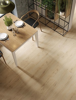 Zróżnicowana kolorystyka i struktura płytek drewnopodobnych 3