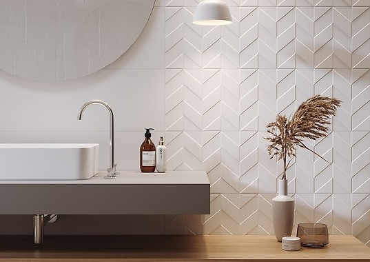 Czym wyrównać ścianę pod płytki?