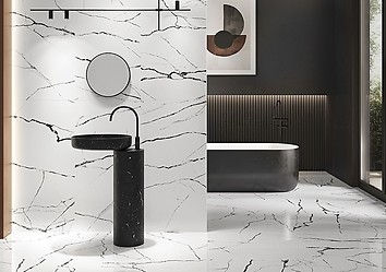 Połączenie białego i czarnego marmuru w łazience