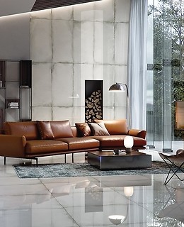 Aranżacja salonu z betonem na ścianie