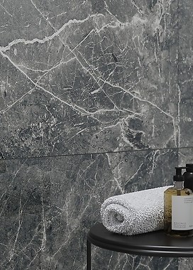 Z czym połączyć kamień na ścianie?