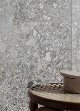 Z czym połączyć kamień na ścianie?